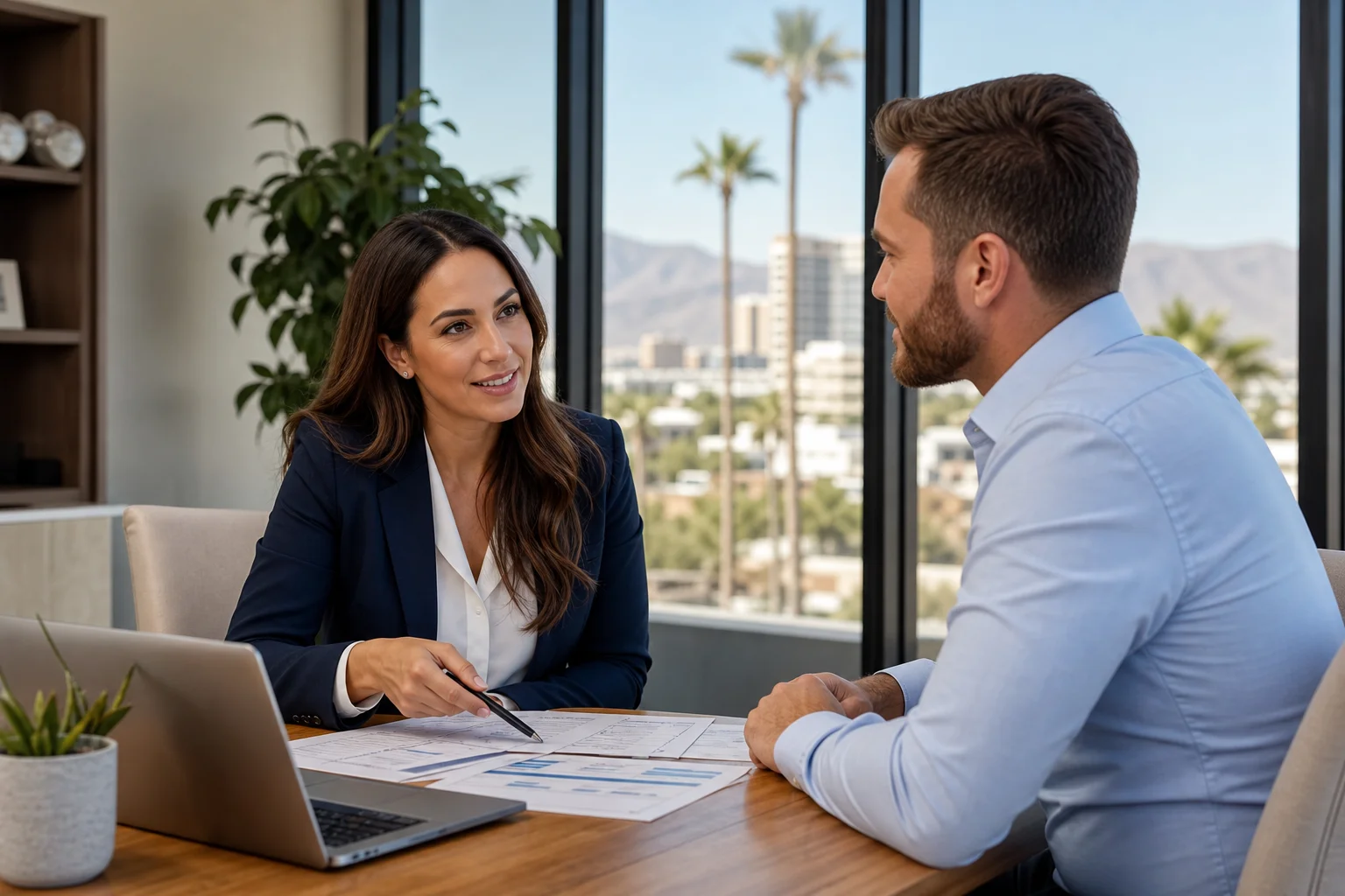 Health insurance advisor meeting with a mortgage broker to discuss health insurance for mortgage brokers in Arizona